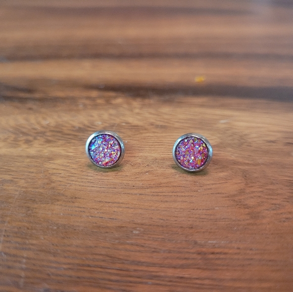 2 sets of 8mm sparkly acrylic crytal stainless steel stud earrings - Picture 4 of 5